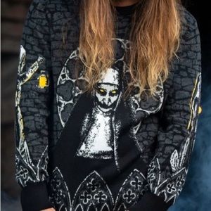 Horror movie The Nun sweater mens size XXL black and white